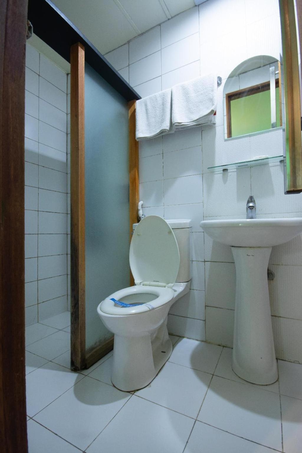 Hotel Dreamworld Araneta Cubao Bagian luar foto