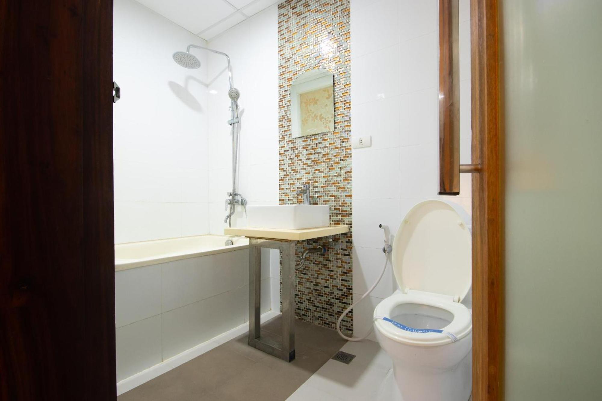 Hotel Dreamworld Araneta Cubao Bagian luar foto