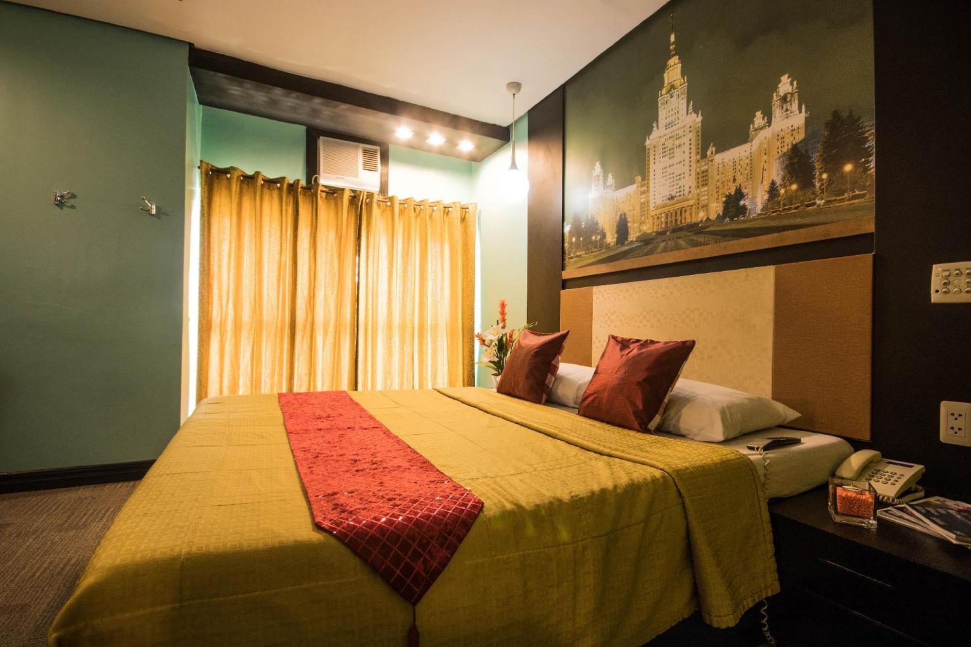 Hotel Dreamworld Araneta Cubao Bagian luar foto