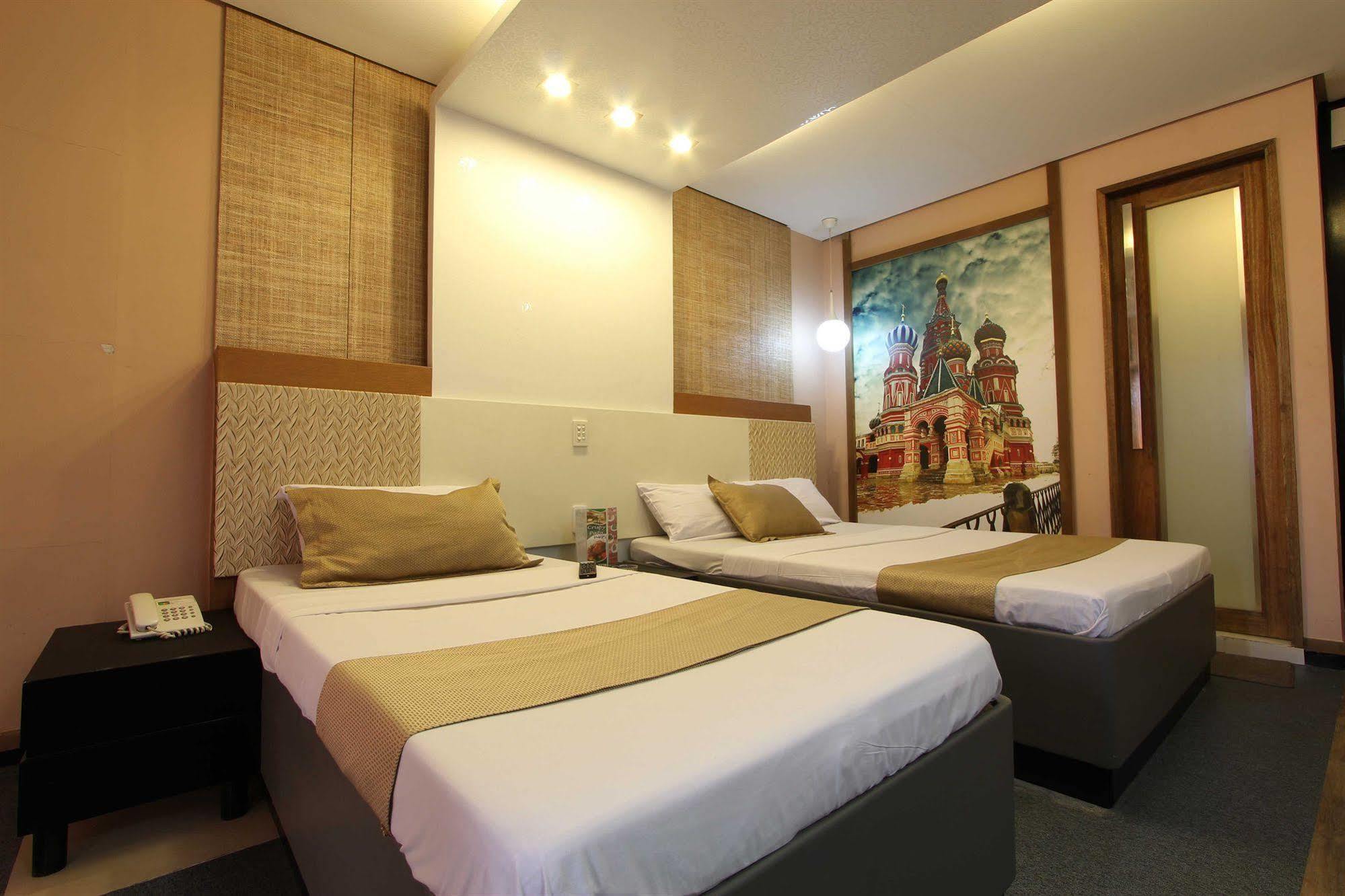 Hotel Dreamworld Araneta Cubao Bagian luar foto