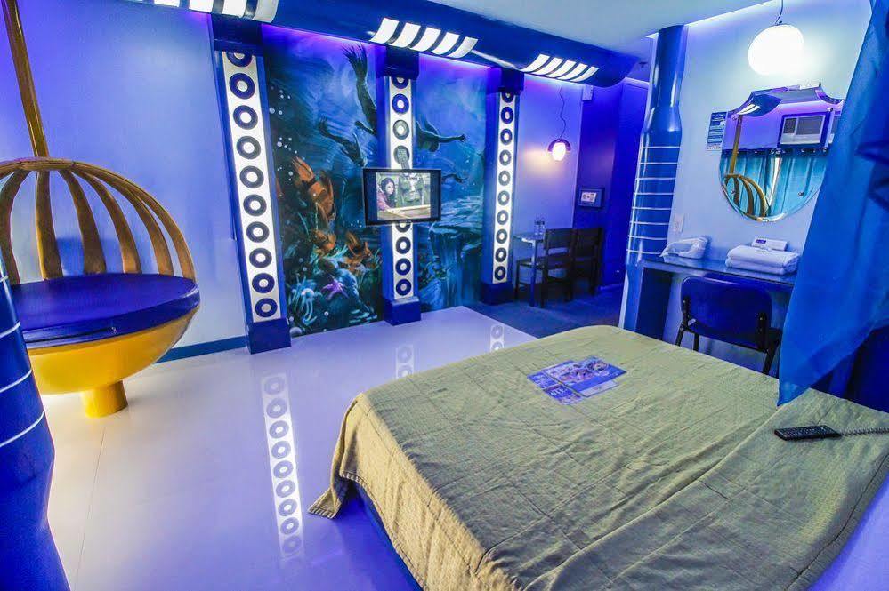Hotel Dreamworld Araneta Cubao Bagian luar foto